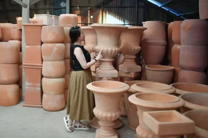 Traditional Brick and Pottery Villages of Vinh Long Vietnam Travel Guide - image 4