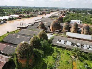 Traditional Brick and Pottery Villages of Vinh Long Vietnam Travel Guide - image 2