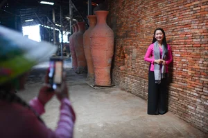 Traditional Brick and Pottery Villages of Vinh Long Vietnam Travel Guide - image 3