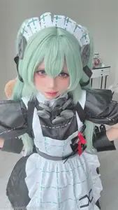Coser PoppaChan - Corin: Captivating Green-Haired Maid Cosplay Unveiled - image 7
