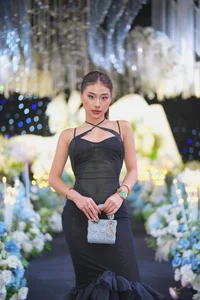 Modern Minimalist Wedding Dress Trends for the New Generation of Brides - image 3