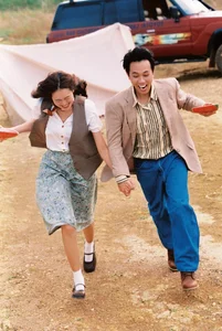 Anh Đức and Quỳnh Anh: A Look at the Elegant Couple Fashion of Vietnam’s Favorite Duo - image 1