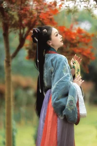 Exploring Contemporary Beauty in Art Language Vol.6385 with the Captivating Qiqi - image 8