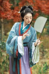 Exploring Contemporary Beauty in Art Language Vol.6385 with the Captivating Qiqi - image 2