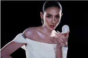 Võ Hoàng Yến High-Fashion Editorial: Iconic Supermodel Style and Glamorous Trendy Beauty Inspiration for Modern Fashion Enthusiasts - image 2