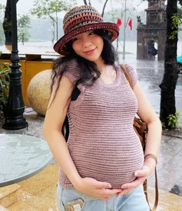 Hanoi's 'Unique Name' Hot Girl Shows Off Stunning Baby Bump in Final Pregnancy Stages - image 4