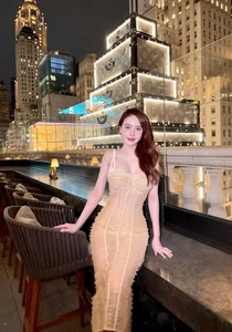 Phuong Bora’s Captivating Bikini Style: How the Hanoi Influencer Masters the Art of Travel and Fitness - image 2