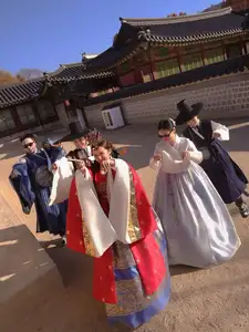Phuong Ly Transforms into a Regal Korean Consort in Exquisite Hanbok at Ancient Palace - image 6