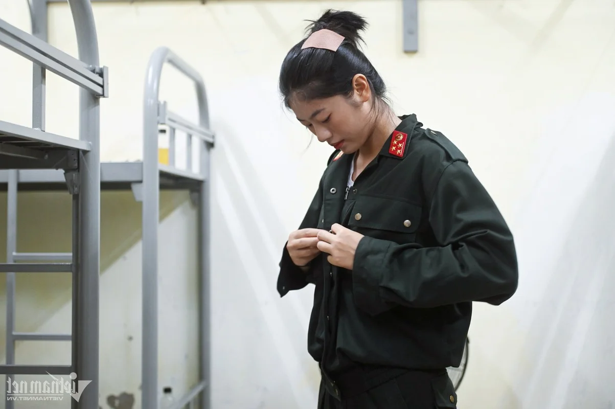 The Viral Beauty of the Girl Leading the Historic Dien Bien Phu Parade