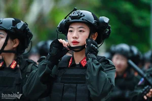The Viral Beauty of the Girl Leading the Historic Dien Bien Phu Parade - image 2