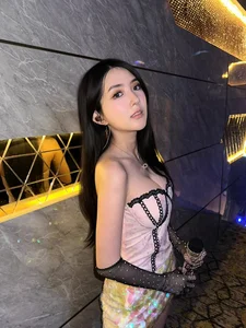 Bold Thai Beauty Trends: Lingerie Fashion and the Rise of Fitness Icons - image 3