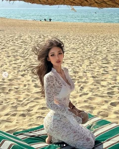 The Designer as the Muse: Chinese Fashion Visionary Showcases Model-Worthy Physique - image 1