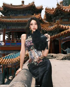 The Designer as the Muse: Chinese Fashion Visionary Showcases Model-Worthy Physique - image 6