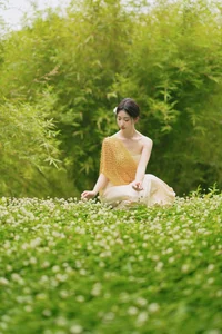 Traditional Grace: Mianmian as a Dai Ethnic Girl in YITUYU Art Language - image 4