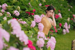 Traditional Grace: Mianmian as a Dai Ethnic Girl in YITUYU Art Language - image 6