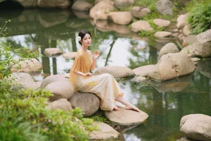Traditional Grace: Mianmian as a Dai Ethnic Girl in YITUYU Art Language - image 7