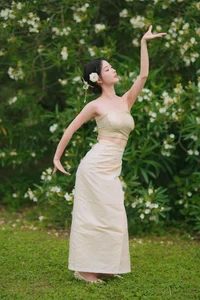 Traditional Grace: Mianmian as a Dai Ethnic Girl in YITUYU Art Language - image 12