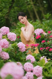 Traditional Grace: Mianmian as a Dai Ethnic Girl in YITUYU Art Language - image 9
