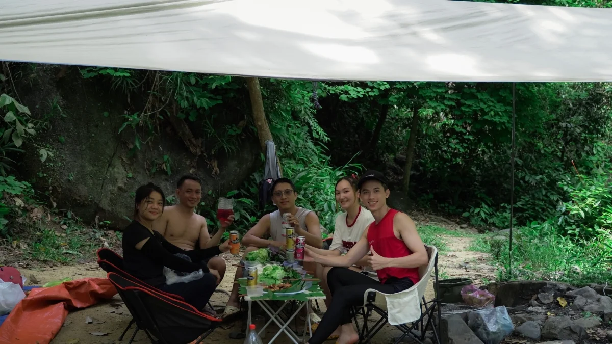 Riverside Camping at Da Huoai: A Serene Escape into Nature