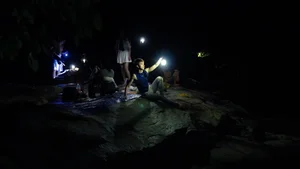 Riverside Camping at Da Huoai: A Serene Escape into Nature - image 9