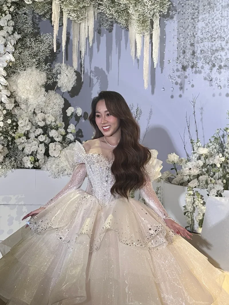 Exclusive Look at TiTi HKT Wedding: Iconic Boy Band Reunion and Stunning Bride Visuals