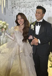 Exclusive Look at TiTi HKT Wedding: Iconic Boy Band Reunion and Stunning Bride Visuals - image 4