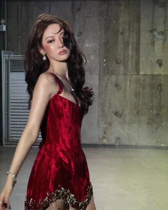 The Stunning Winter Aesthetic of Harbin's Beauties: A Viral Fashion Trend - image 1