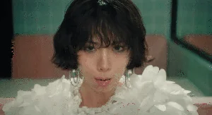 The Haunting Gaze: When Beauty Becomes an Intense Obsession - image 6