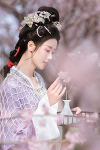 Sophisticated Artistry: YiTuYu Art Language Vol.6800 with Ren Jian Yue-su Chen - image 13