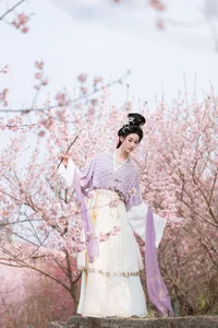 Sophisticated Artistry: YiTuYu Art Language Vol.6800 with Ren Jian Yue-su Chen - image 11