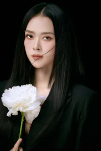 The Evolution of Diep Bao Ngoc: From 'Lat Mat' Star to Resilient Modern Icon - image 0