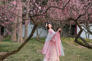 YiTuYu Art Language Vol.6819 Kailin Jiang Portrait Photography Gallery - image 16