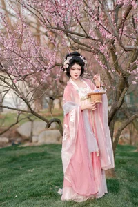 YiTuYu Art Language Vol.6819 Kailin Jiang Portrait Photography Gallery - image 21