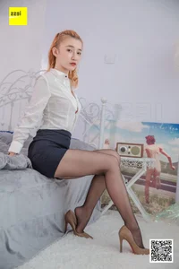 IESS Qiu Qiu: Qiu Jie's Black Silk Scrutiny Fashion Photography Set - image 24