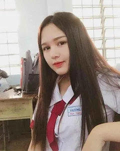 The Radiant Beauty of Xoài Non: A Look at Her Style Before Recent Marriage Rumors - image 4