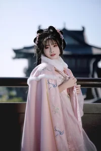 YiTuYu Art Language Vol.6775: Xiao Qi Featured in an Elegant and Artistic Fashion Portrait Series - image 11