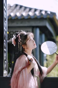 YiTuYu Art Language Vol.6775: Xiao Qi Featured in an Elegant and Artistic Fashion Portrait Series - image 2