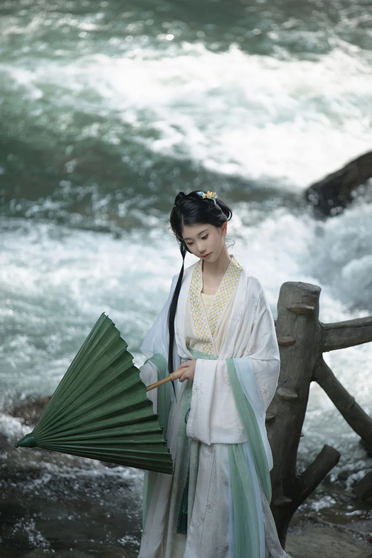 Charming and Playful: YiTuYu Art Language Vol.6440 Featuring Xi Xi