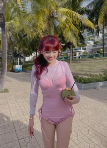The Radiant Beauty and Fashion Style of the Lam Dong Rising Social Media Star - image 0