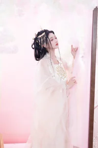 YiTuYu Art Language Vol.5561: Featuring Qi Luo Sheng De Xiao Su Su Artistic Photography - image 24