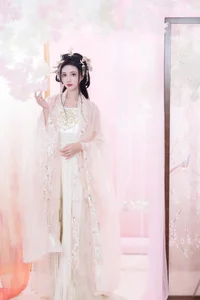 YiTuYu Art Language Vol.5561: Featuring Qi Luo Sheng De Xiao Su Su Artistic Photography - image 10