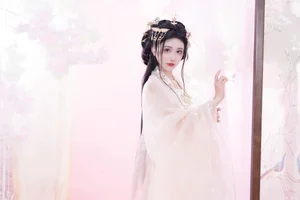 YiTuYu Art Language Vol.5561: Featuring Qi Luo Sheng De Xiao Su Su Artistic Photography - image 9