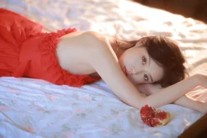 YITUYU Art Language 2024.06.16: Capturing the Elegance of Zhang Yanqiu in Pomegranate Themes - image 2
