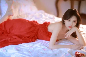 YITUYU Art Language 2024.06.16: Capturing the Elegance of Zhang Yanqiu in Pomegranate Themes - image 3