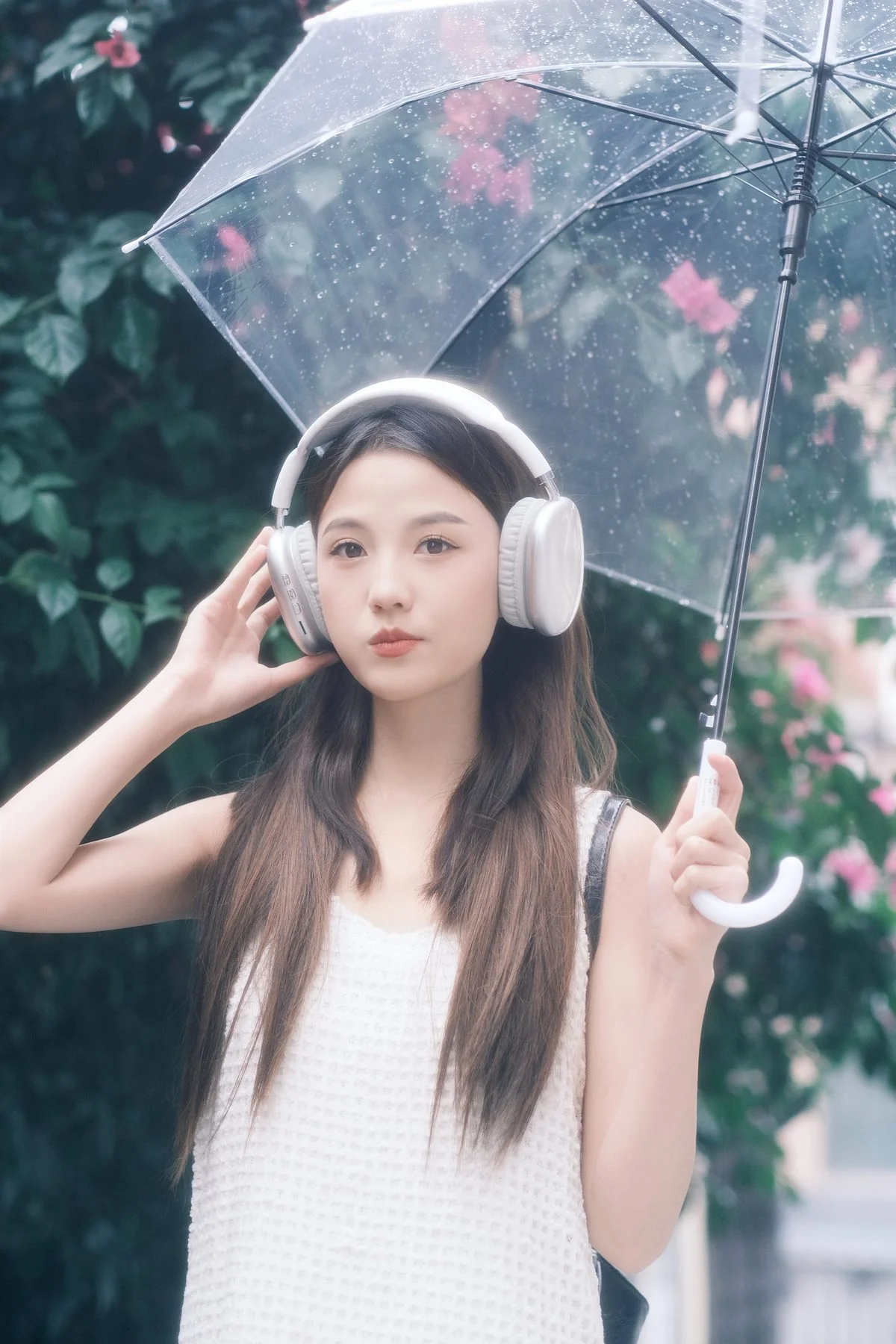 Elegant Portraiture: YiTuYu Art Language Vol.5818 Featuring Model YYYY