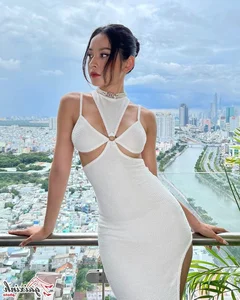 Chi Pu’s Summer Style: A Collection of Stunning Bikini and High-Fashion Photography - image 19