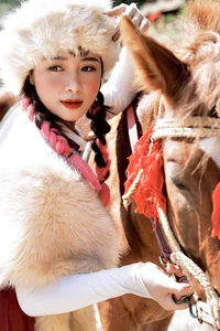 The Stunning Beauty of Vo Nhat Linh: Phan Van Duc’s Wife and Their Lavish Lifestyle - image 1
