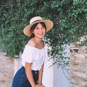 The Stunning Beauty of Vo Nhat Linh: Phan Van Duc’s Wife and Their Lavish Lifestyle - image 10
