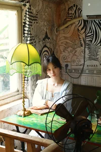 YiTuYu Art Language Vol.10294: Elegant Portraits Featuring Xue Xue 2233 Photobook - image 17