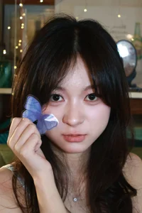 YiTuYu Art Language Vol.10294: Elegant Portraits Featuring Xue Xue 2233 Photobook - image 21